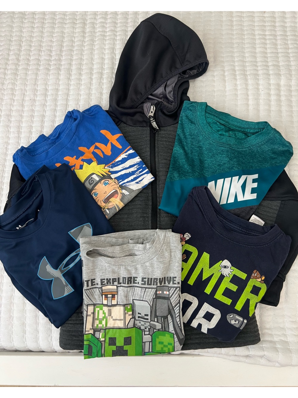 Pack of 6 items Kids XS hoodie + Tees